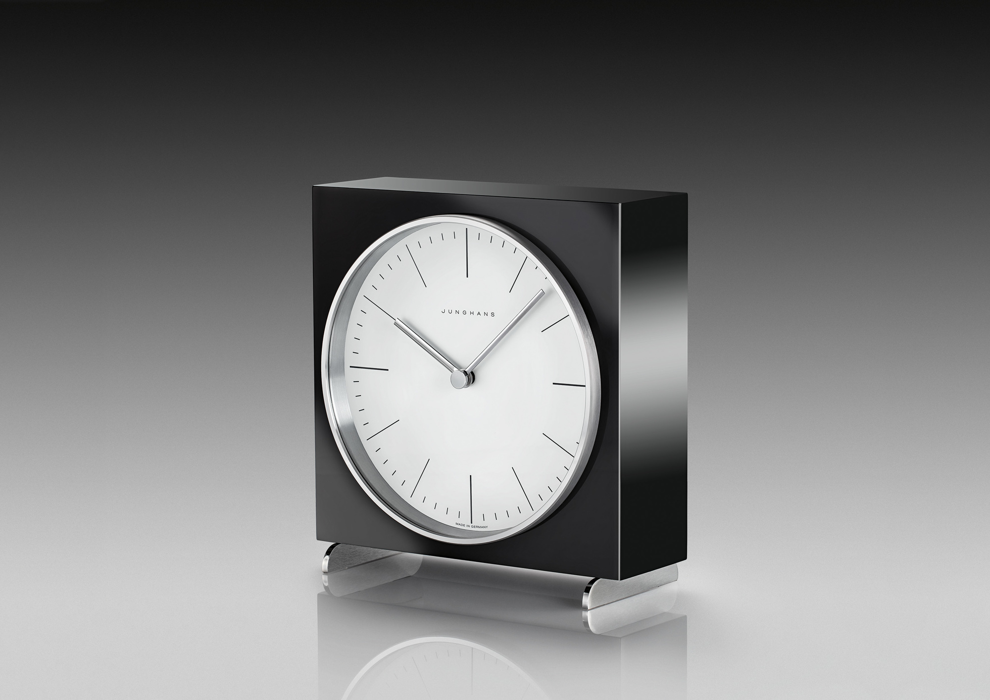 Max Bill Junghans table clock Klein More SINGLE PIECE black KLEIN MORE 15062